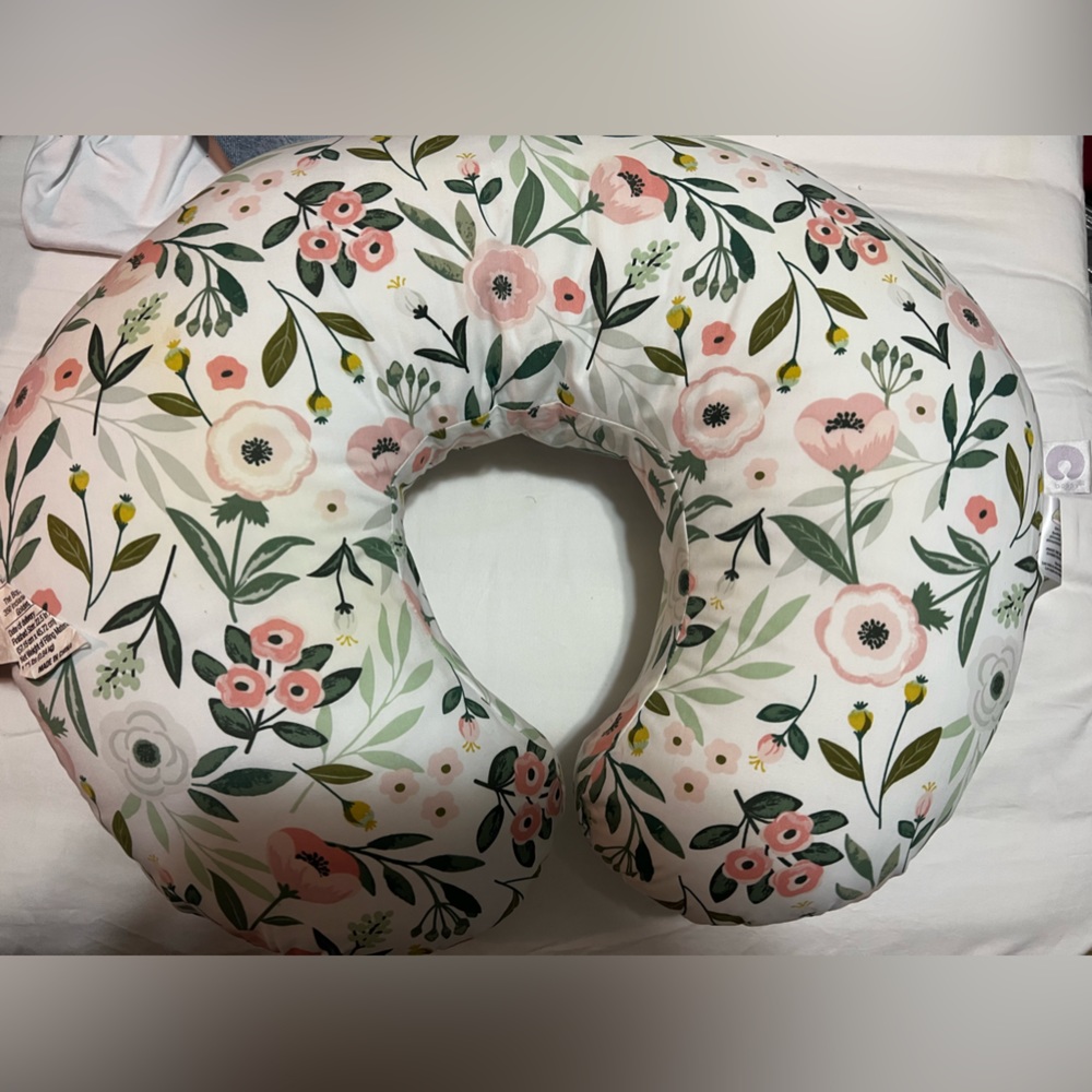 Brand new baby boppy